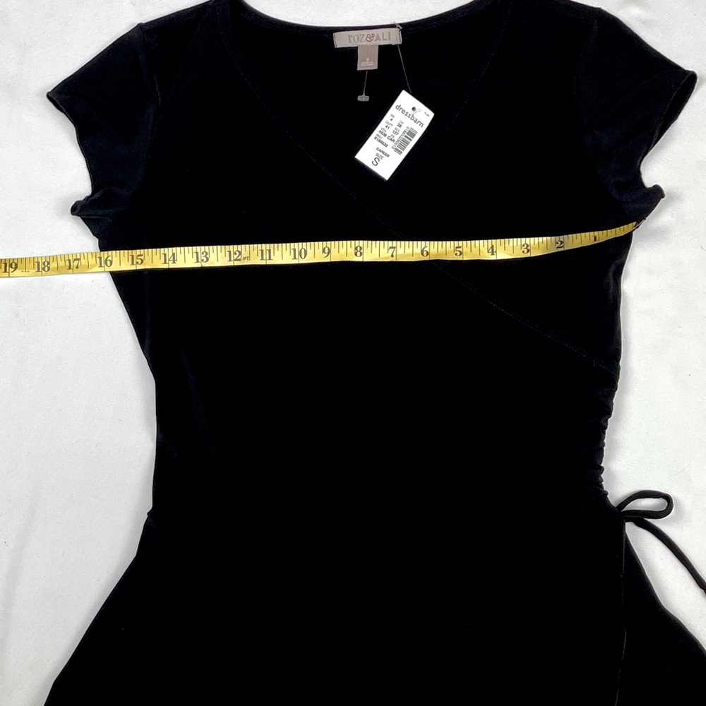 NWT Roz & Ali faux wrap top with side shirring, cap sleeves and peplum - Picture 5 of 8